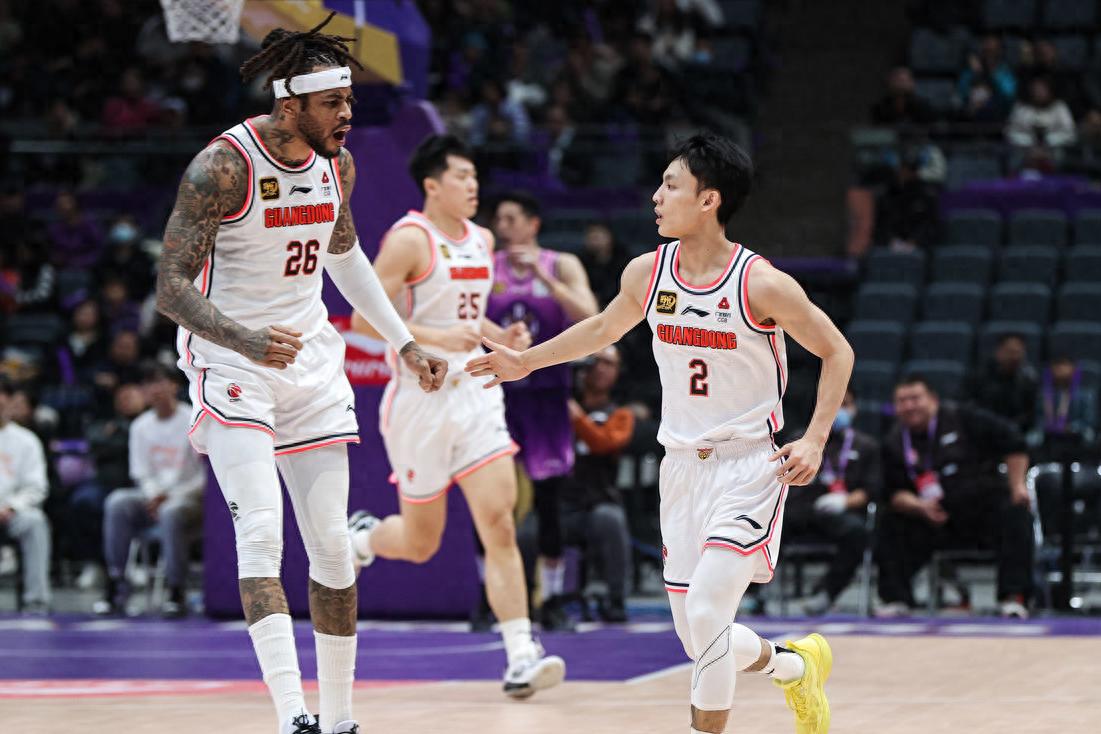 aoa体育视频-深圳队爆发神级表现，欧洲杯被彻底压制，团战的简单介绍