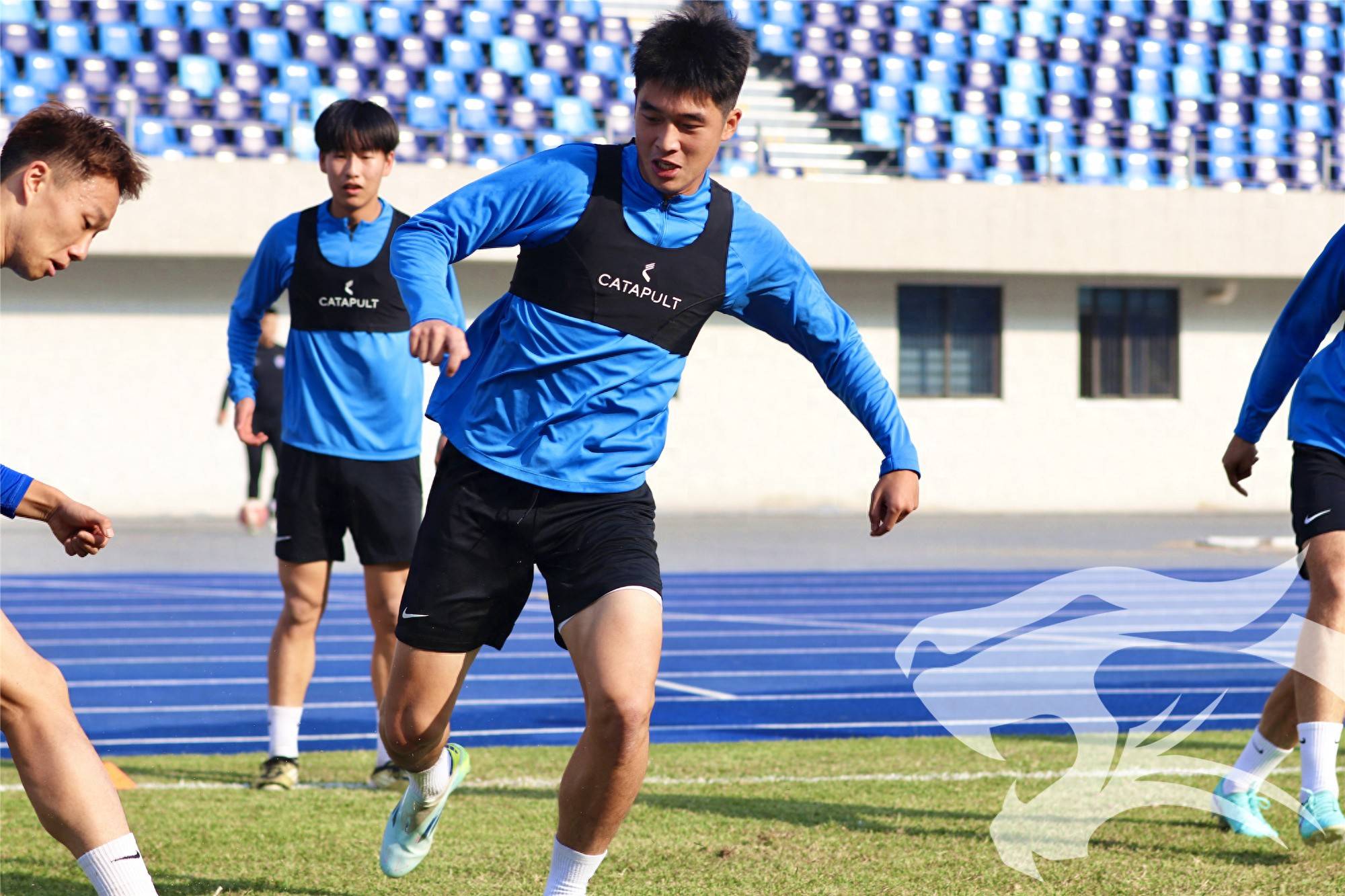 aoa体育娱乐-赛季结束后球员集训备战新赛季