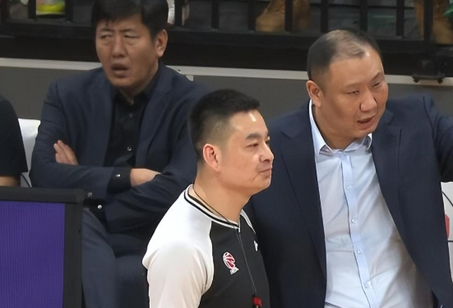 湖北男篮客场失利,全队明确调整方案备战下一场 湖北男篮客场失利,全队明确调整方案备战下一场