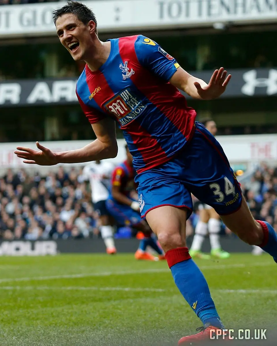 包含水晶宫手握好机会,欲登顶英格兰足球界的词条 包含水晶宫手握好机会,欲登顶英格兰足球界的词条