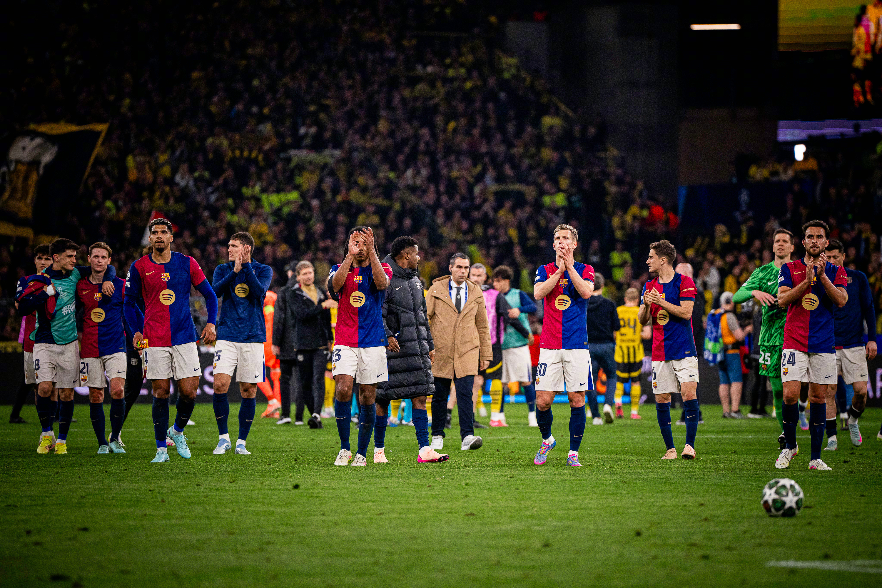 梅西独中两元,巴萨晋级欧冠半决赛 梅西独中两元,巴萨晋级欧冠半决赛