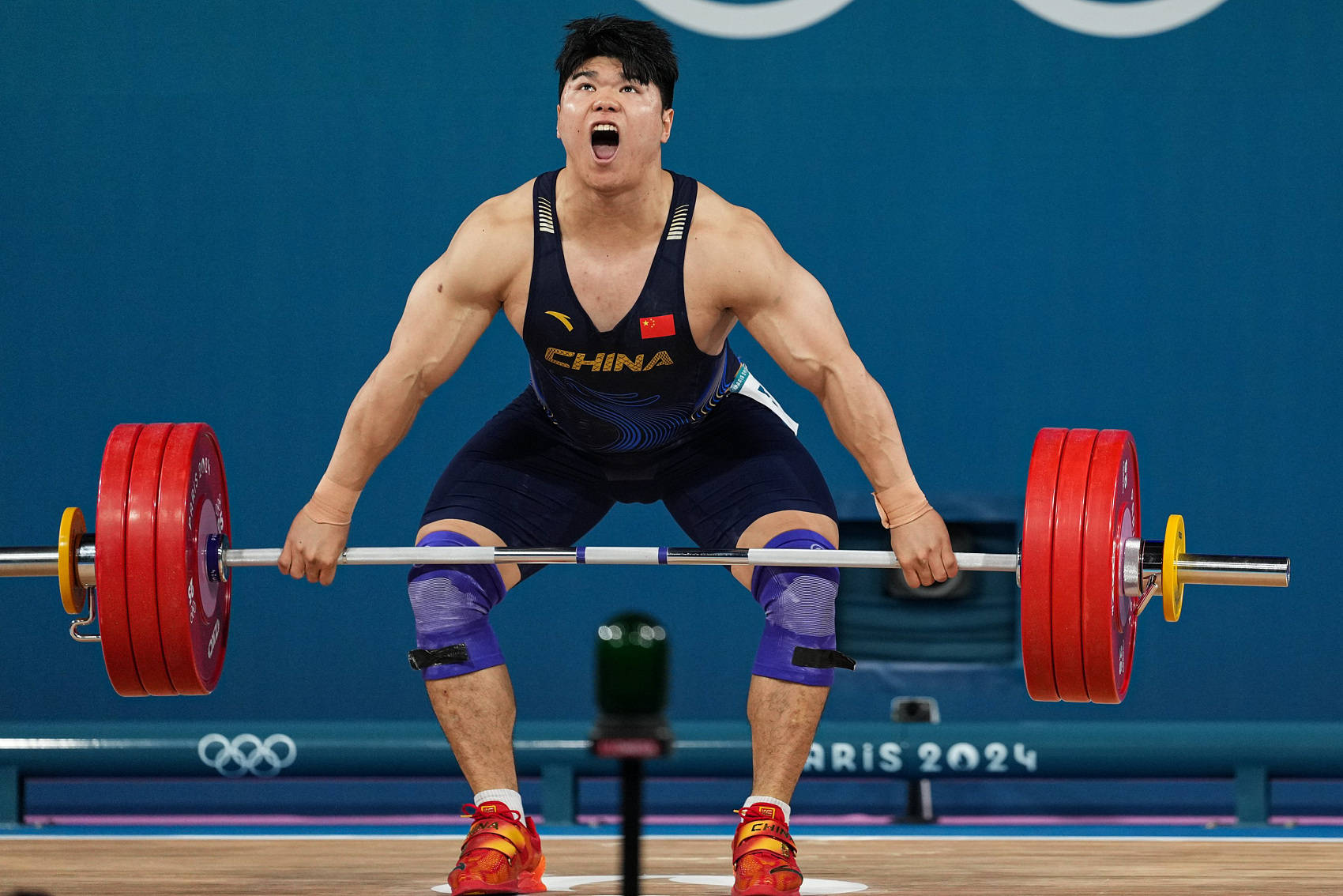 中国举重选手夺金,刷新个人最佳成绩 中国举重选手夺金,刷新个人最佳成绩
