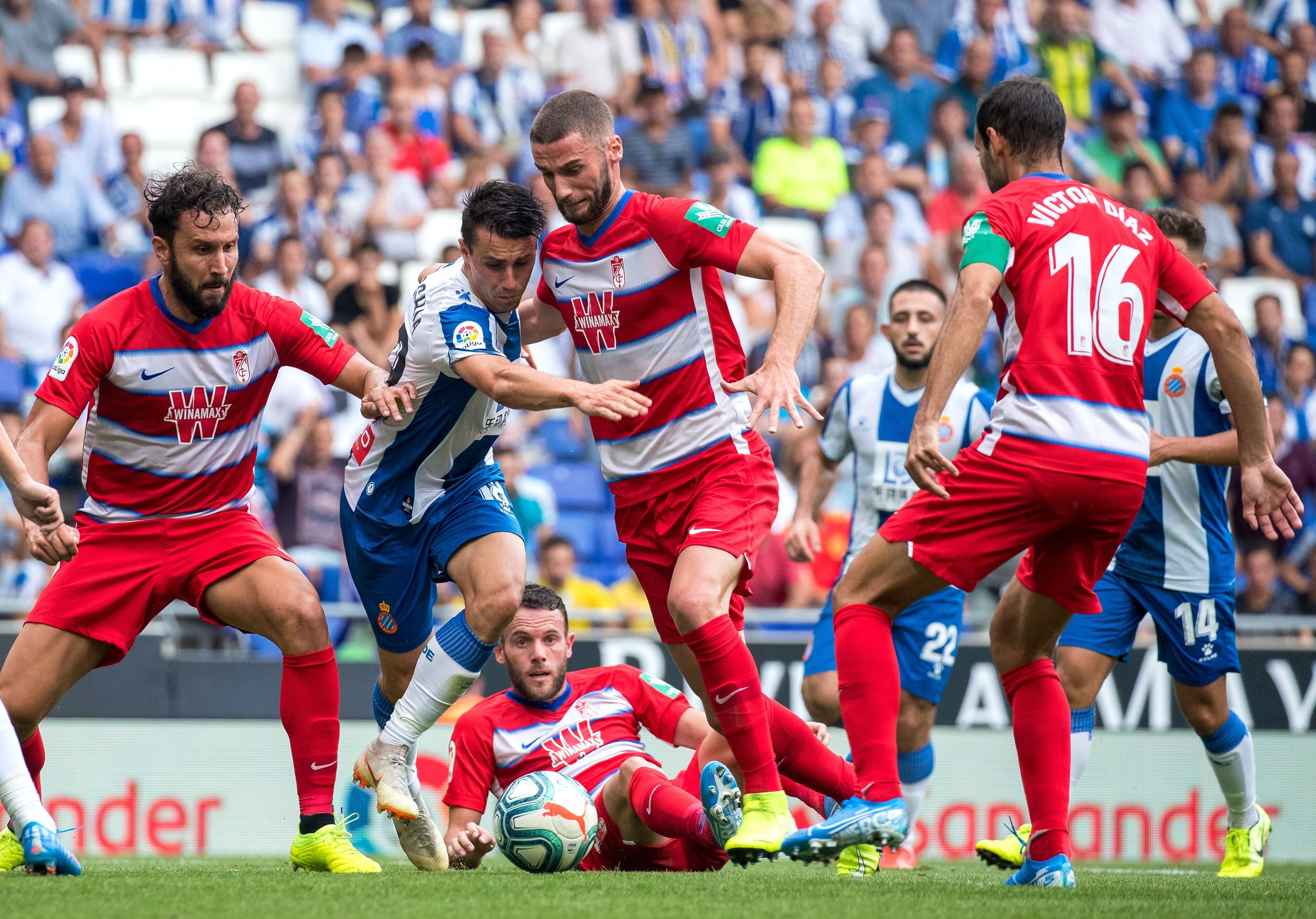 aoa体育-格拉纳达客场不敌埃瓦尔，遭遇失利