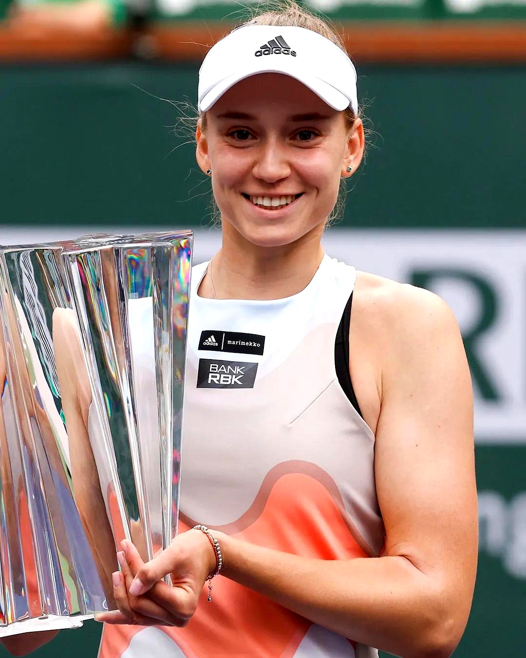 游泳比赛女子项目古巴选手斩获金牌 游泳比赛女子项目古巴选手斩获金牌