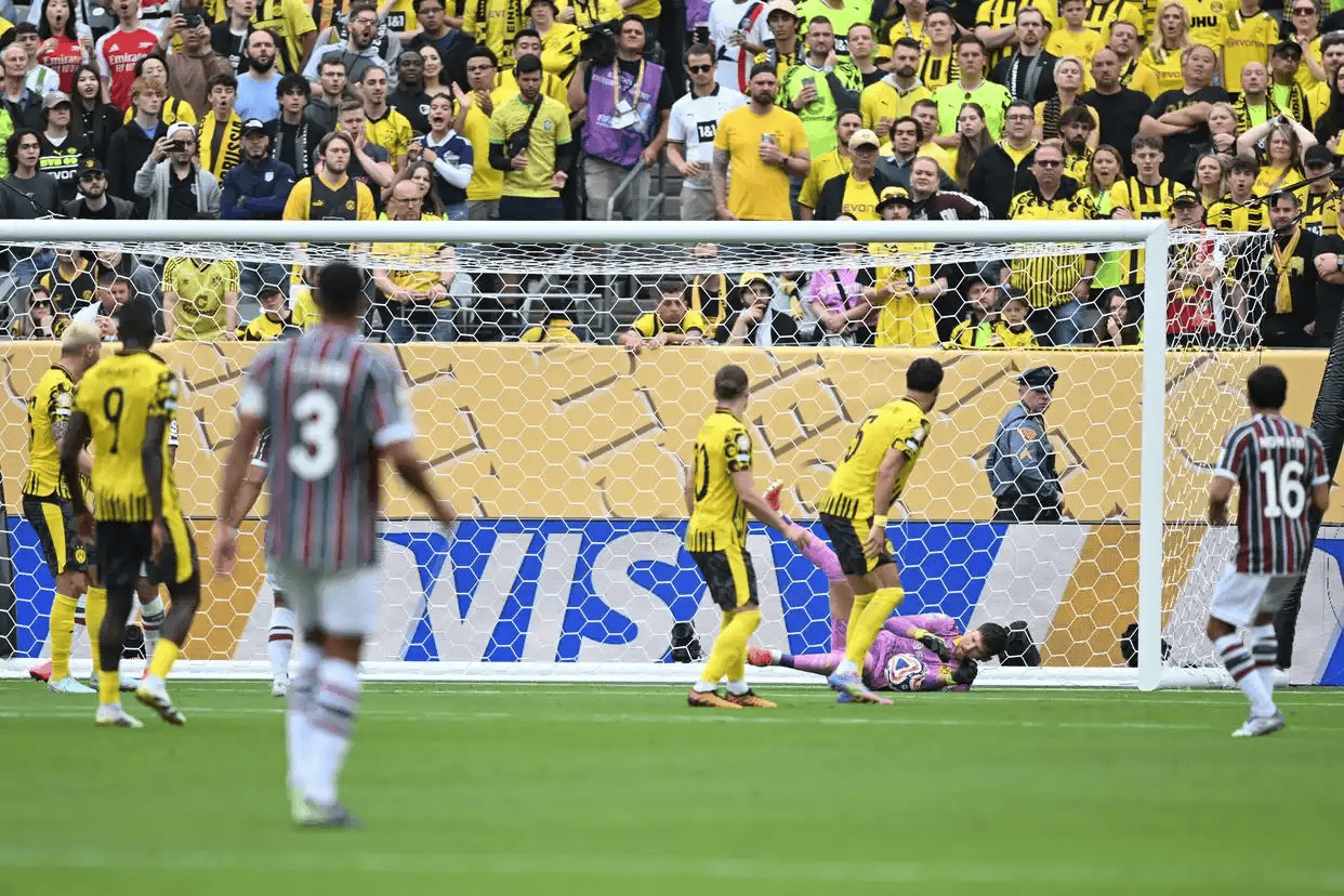 多特蒙德新锐表现令人惊艳,成为焦点人物的简单介绍 多特蒙德新锐表现令人惊艳,成为焦点人物的简单介绍