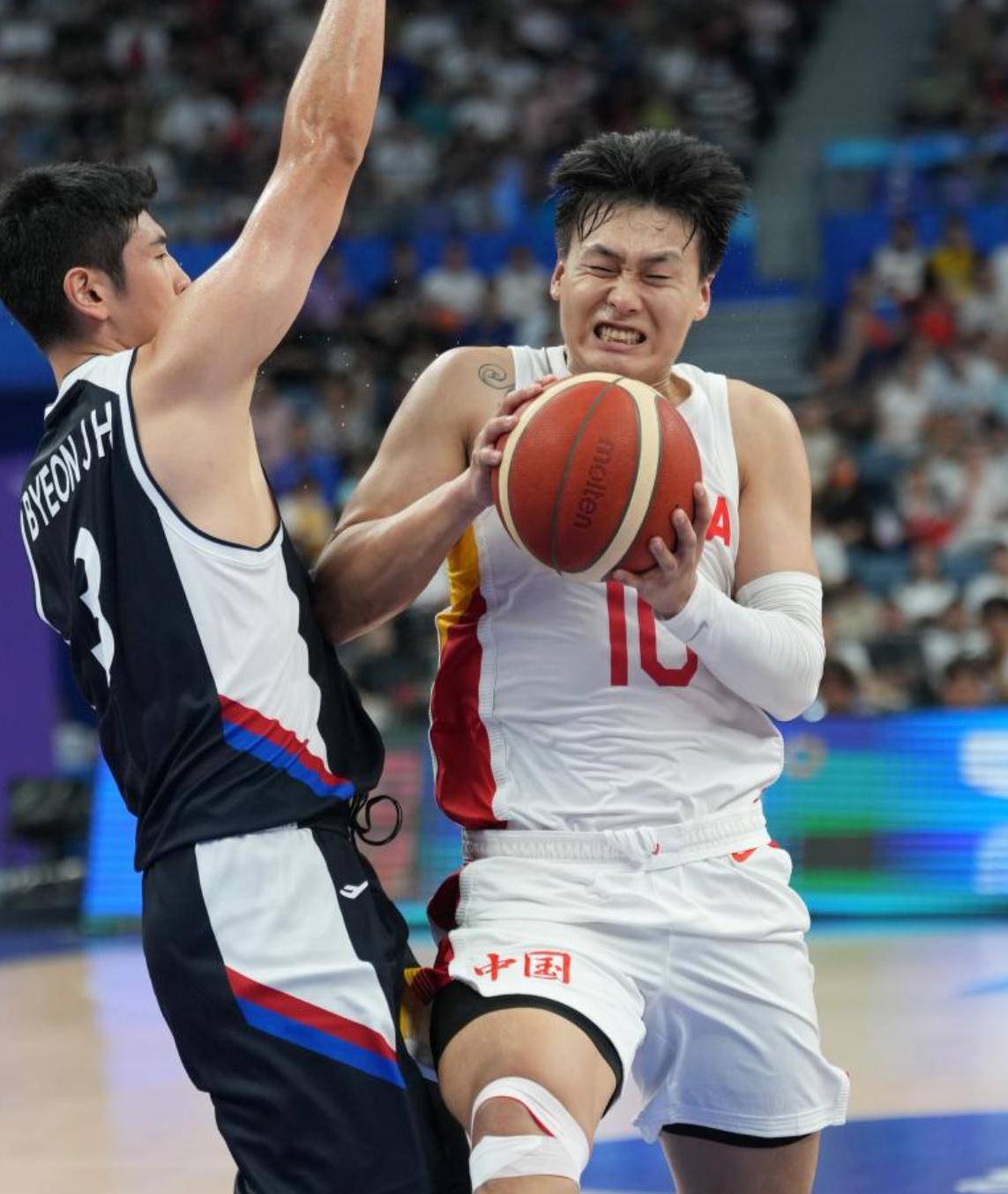 aoa体育课程-中国篮球职业联赛夺冠热门揭晓