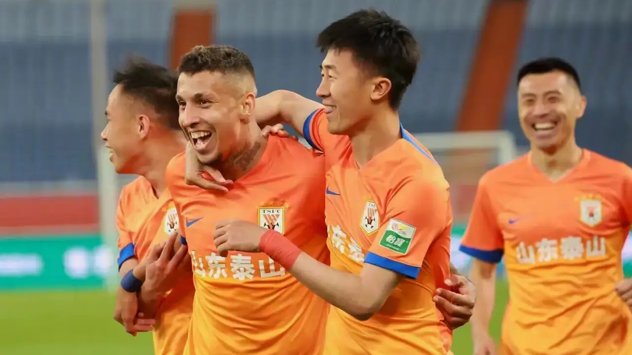 aoa体育馆-包含球队发挥出色，稳扎稳打获得胜利的词条