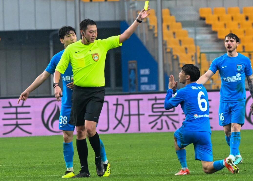 包含球队发挥出色,稳扎稳打获得胜利的词条 包含球队发挥出色,稳扎稳打获得胜利的词条