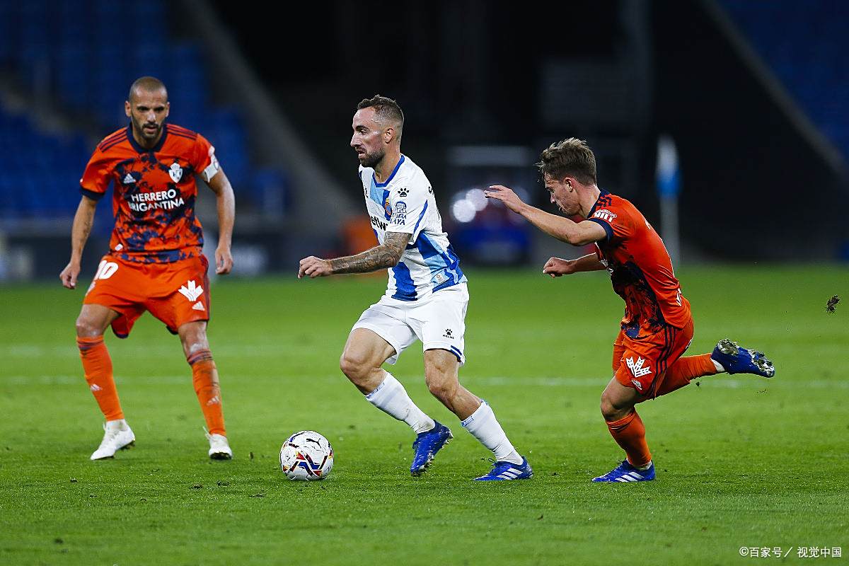 aoa体育-关于不莱梅发挥出色取得胜利，士气高涨向前冲刺的信息