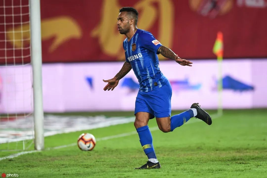 aoa体育视频-广州恒大主场逼平江苏苏宁，保持不败的简单介绍