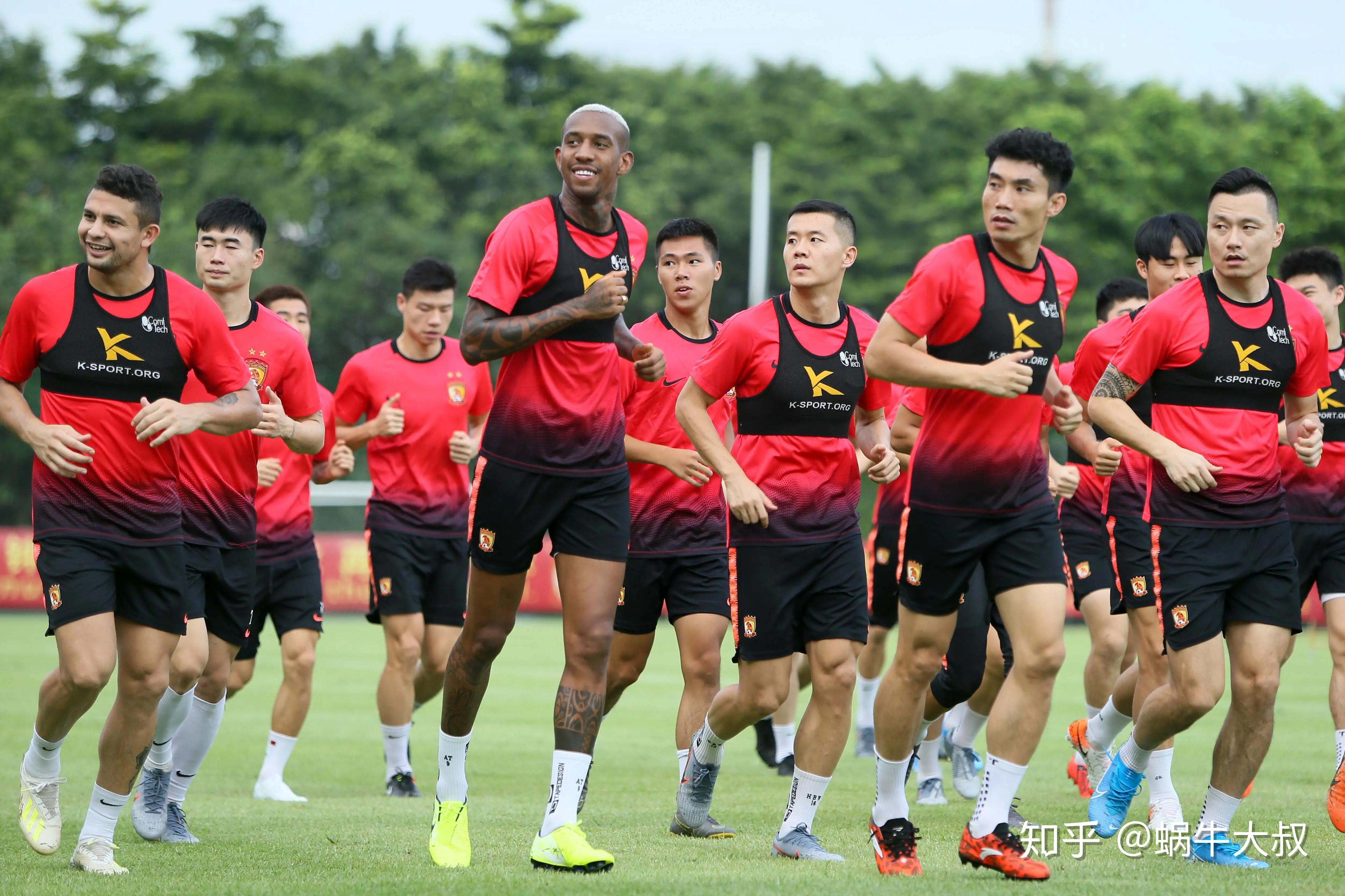 广州恒大主场逼平江苏苏宁，保持不败的简单介绍