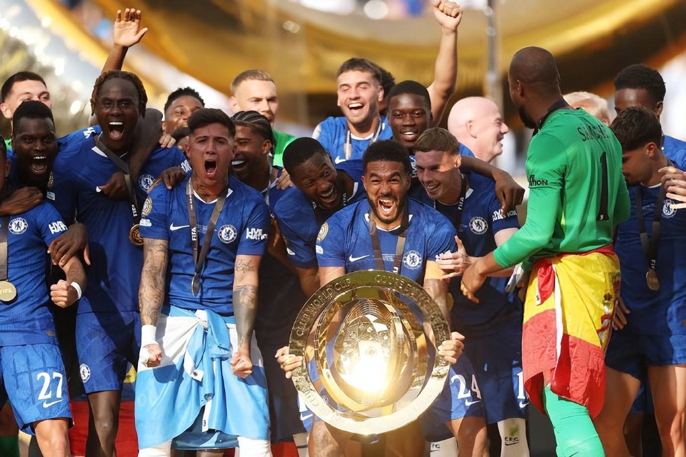 aoa体育-切尔西客场逼平阿森纳提前锁定英超亚军的简单介绍