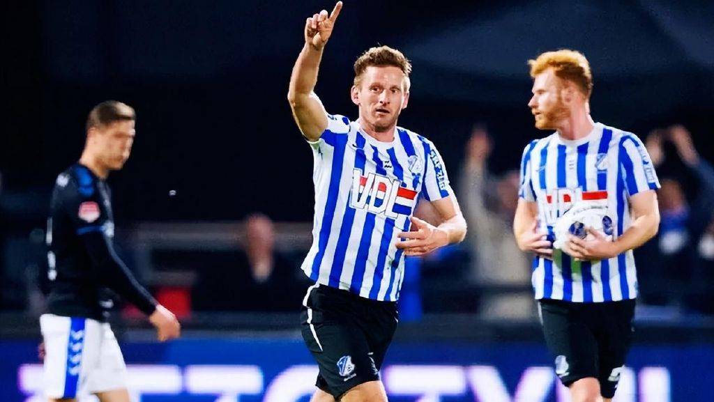 关于米德尔斯堡主场不敌哈德斯菲尔德，排名下滑的信息