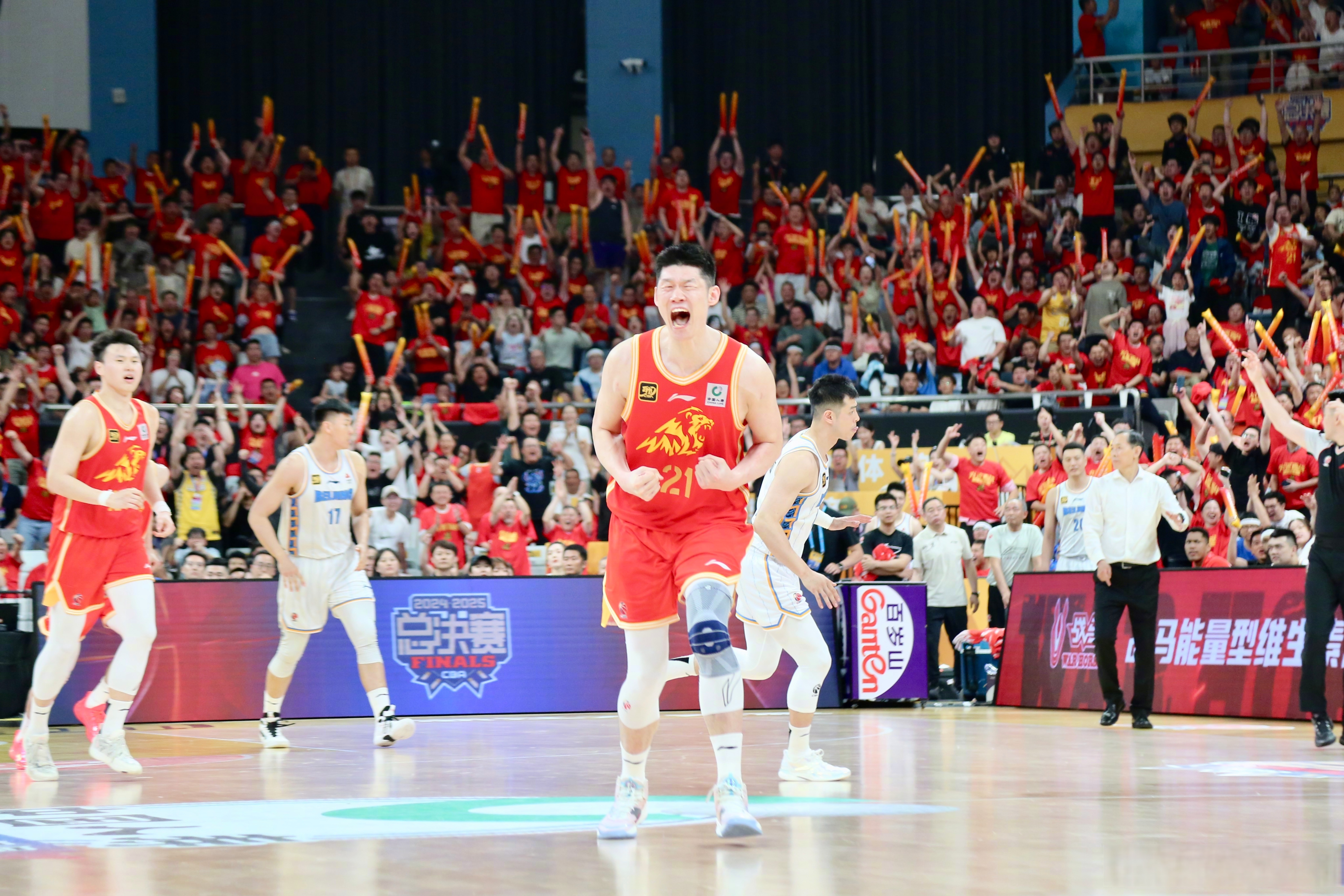 浙江男篮客场不敌北京队，努力迎击