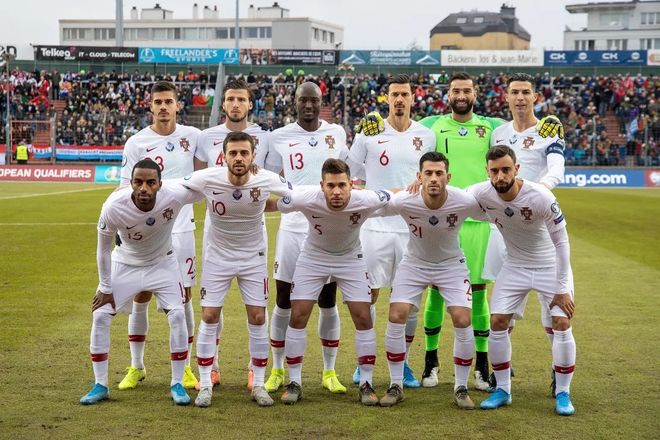 aoa体育教练-荷兰艰难晋级，争夺欧预赛八强名额的简单介绍