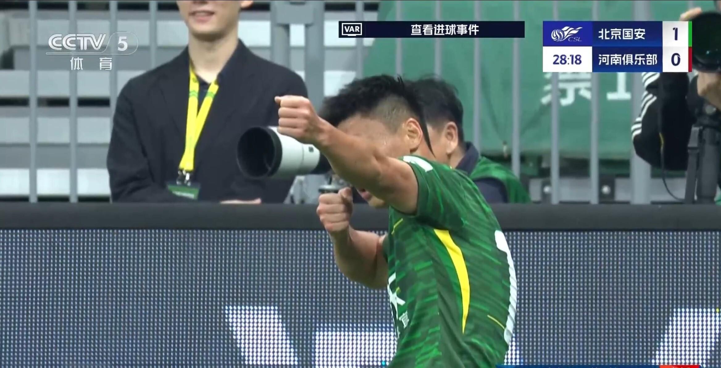 aoa体育培训-南安普顿门将封堵关键射门，救主球队