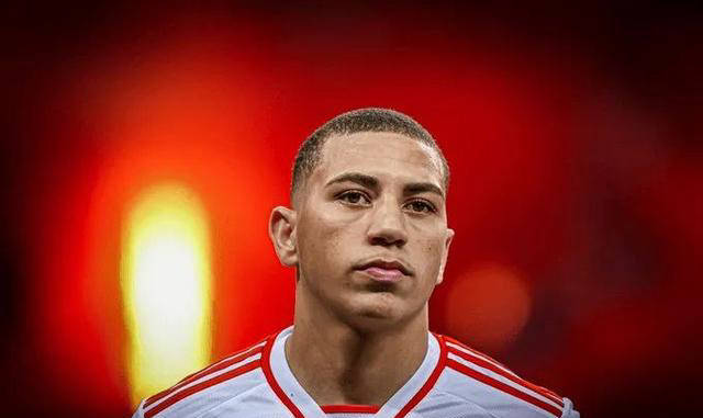 阿森纳签下19岁法国新秀,引爆球迷们的期待 阿森纳签下19岁法国新秀,引爆球迷们的期待