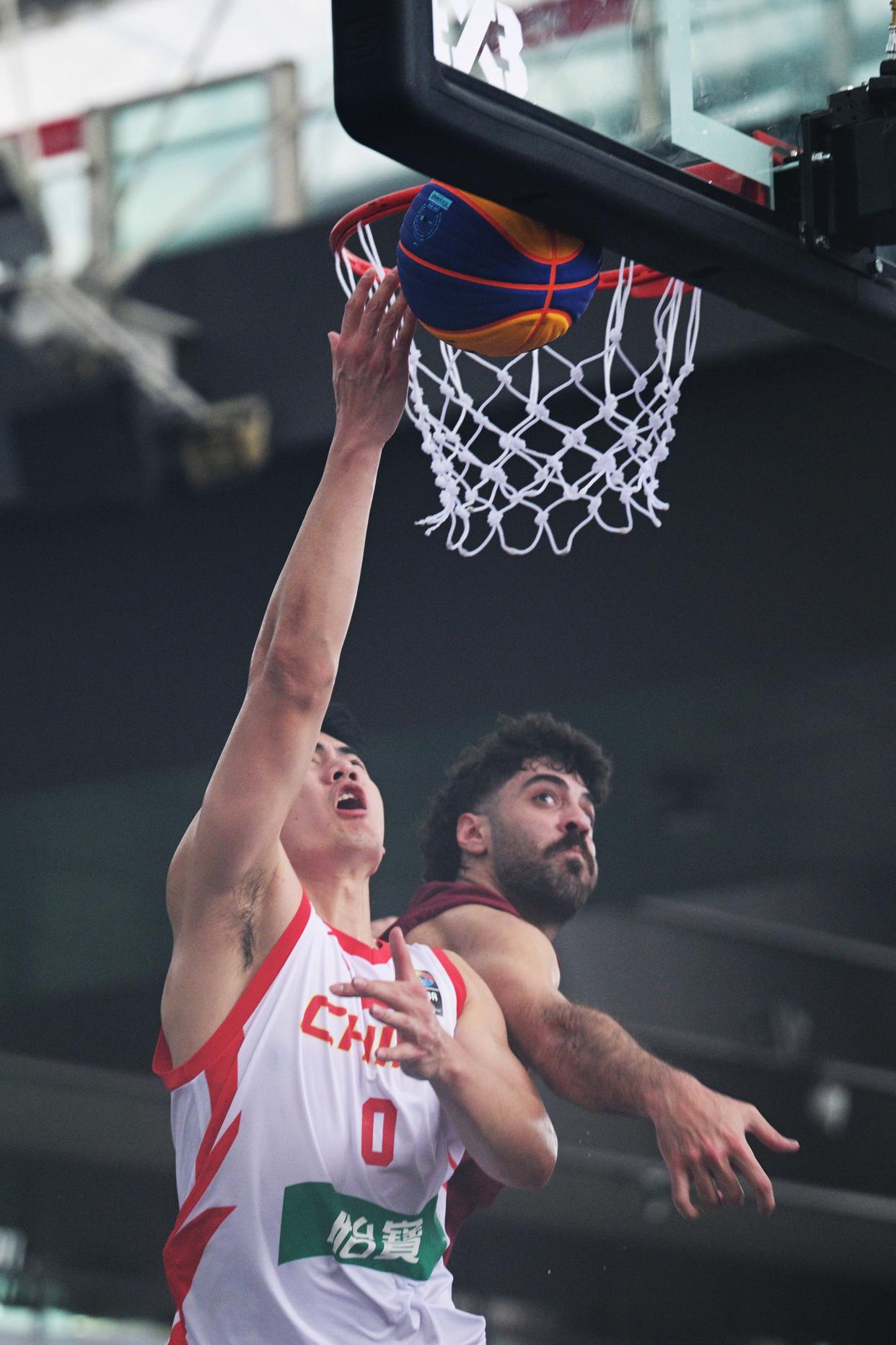 亚洲球员在NBA场上打出高水平表现