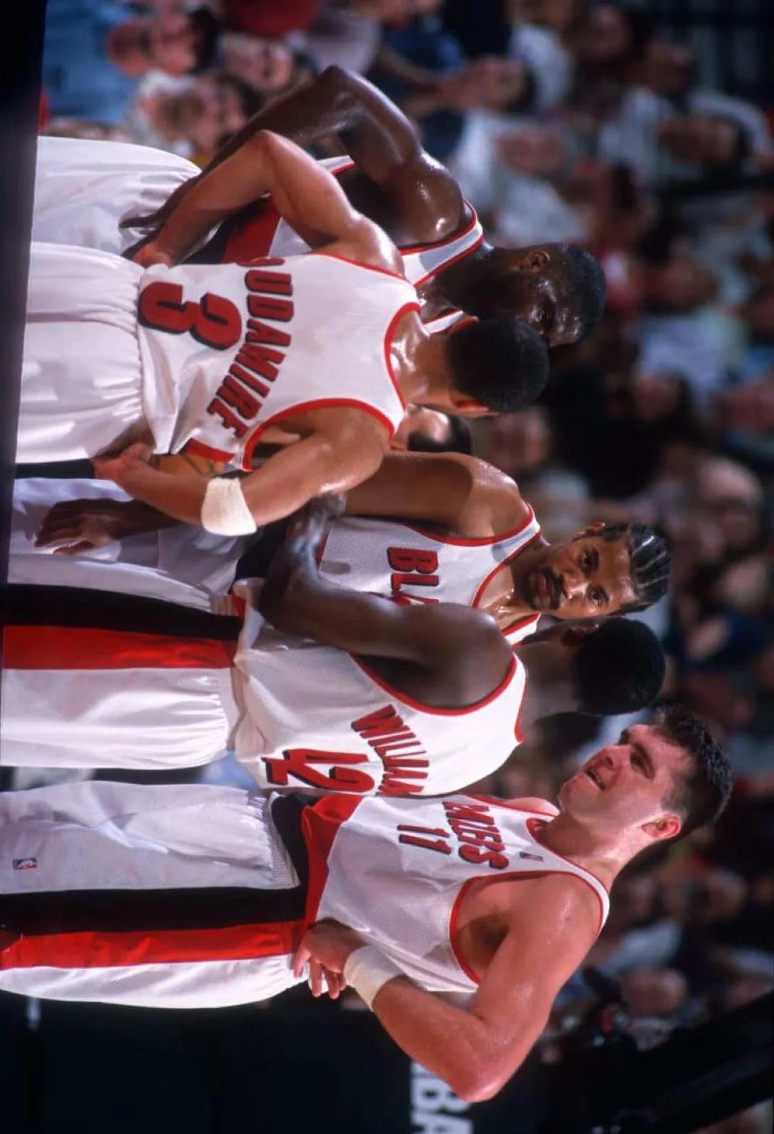 aoa体育培训-马刺惨败76人，遭遇两连败