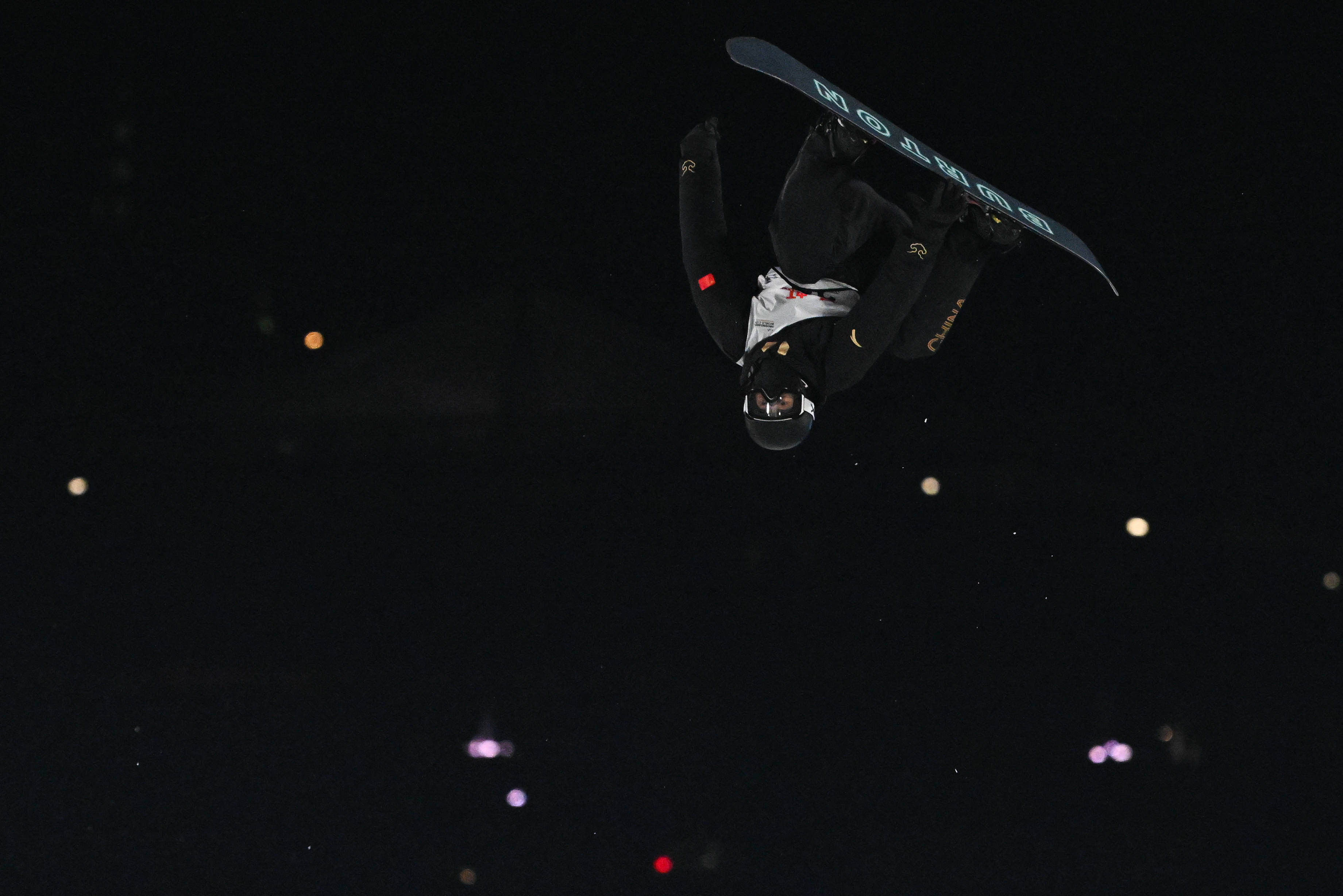 韩国选手在滑雪比赛中获得第四名